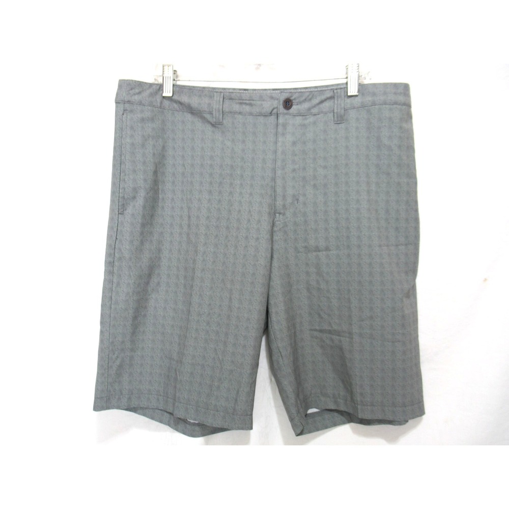 Travis Mathew Men's Size 36 Light Sage Green Golf Travel Leisure Shorts
